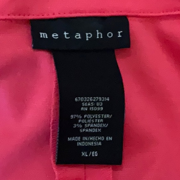 Bundle of 4 items. - Picture 2 of 10